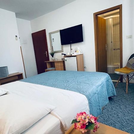 Apartmens And Rooms Madunic V Σπλιτ Εξωτερικό φωτογραφία