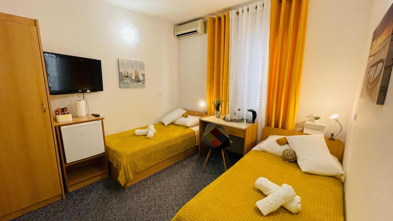 Apartmens And Rooms Madunic V Σπλιτ Εξωτερικό φωτογραφία
