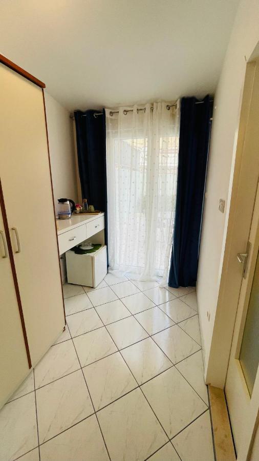 Apartmens And Rooms Madunic V Σπλιτ Εξωτερικό φωτογραφία