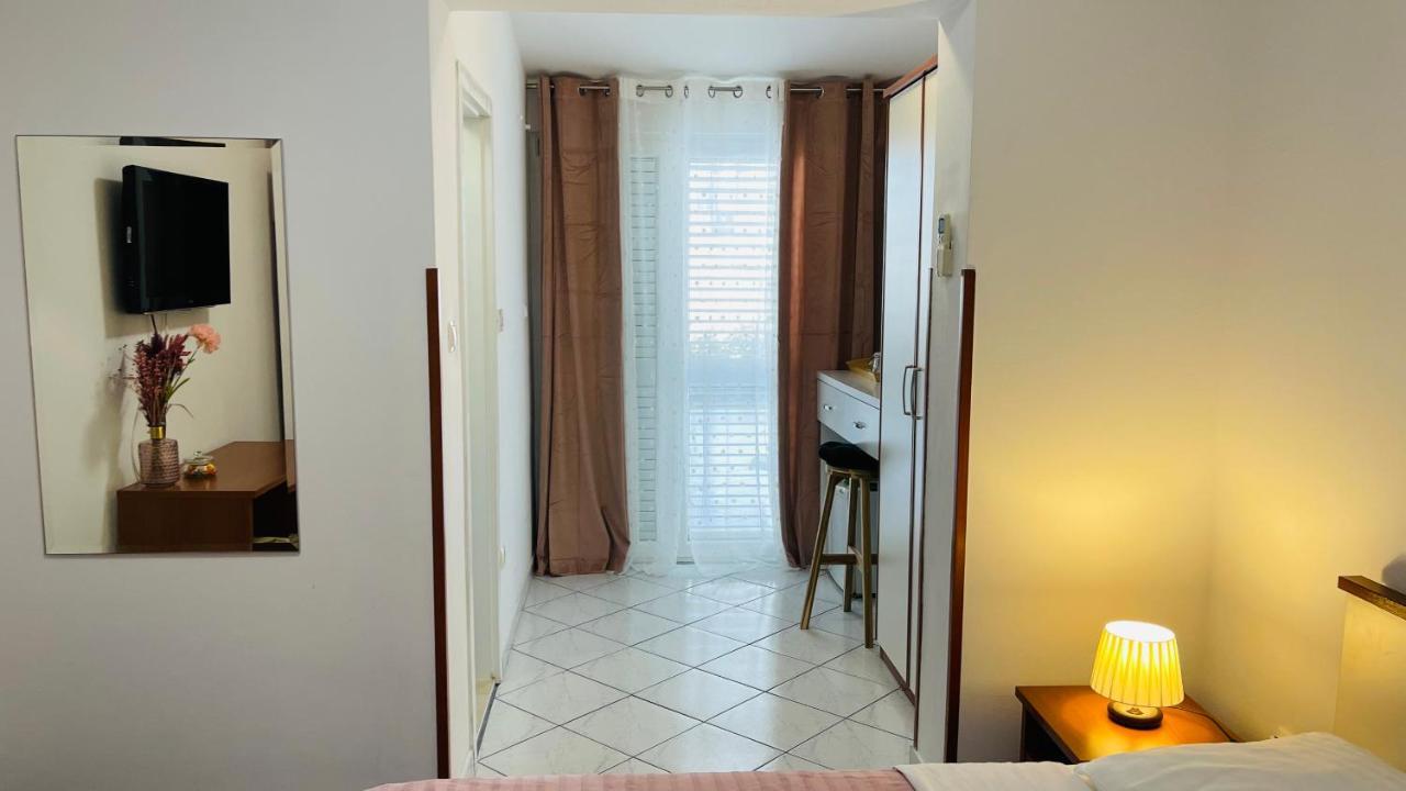 Apartmens And Rooms Madunic V Σπλιτ Εξωτερικό φωτογραφία